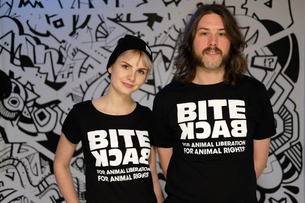 T-shirt Bite Back - zwart