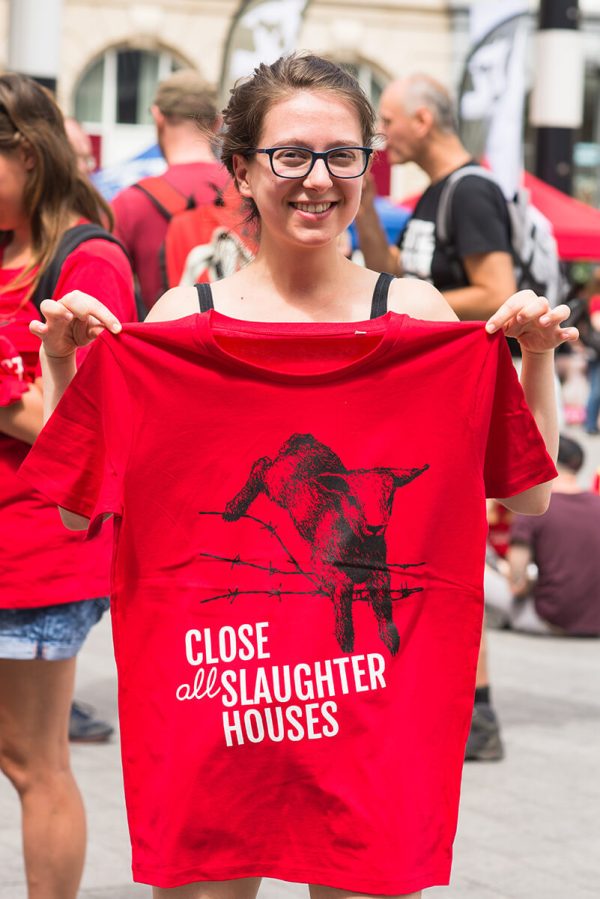 T-shirt Close all Slaughterhouses - Image 4