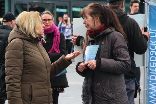 In gesprek met een voorbijganger